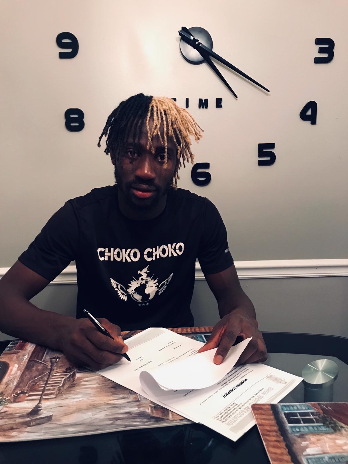 Alex Harlley yamaze gusinyira Rayon Sports