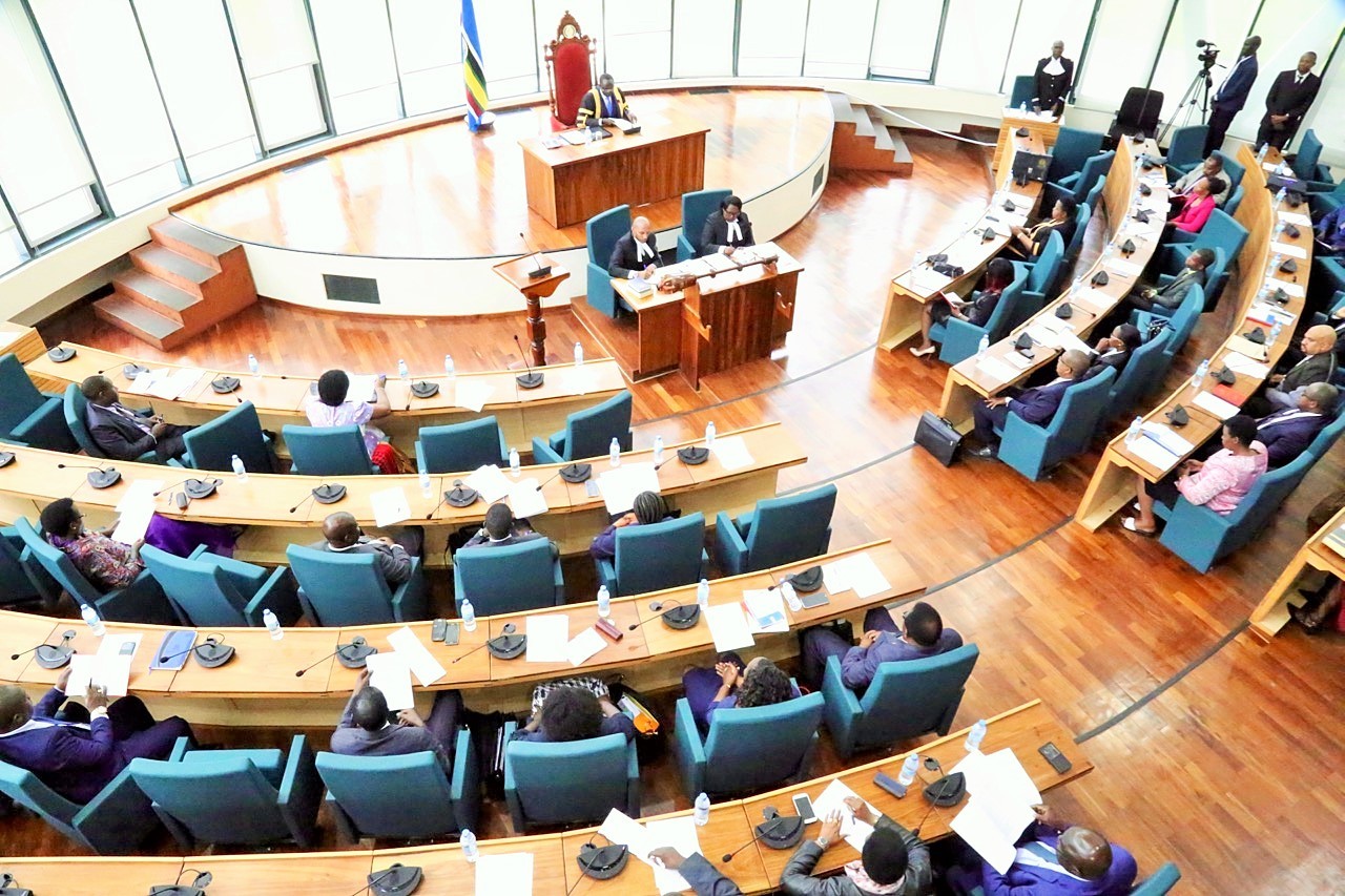 Abanyarwanda bazajya bahagararira igihugu muri EALA bagomba kuba bararangije icyiciro cya kabiri cya Kaminuza