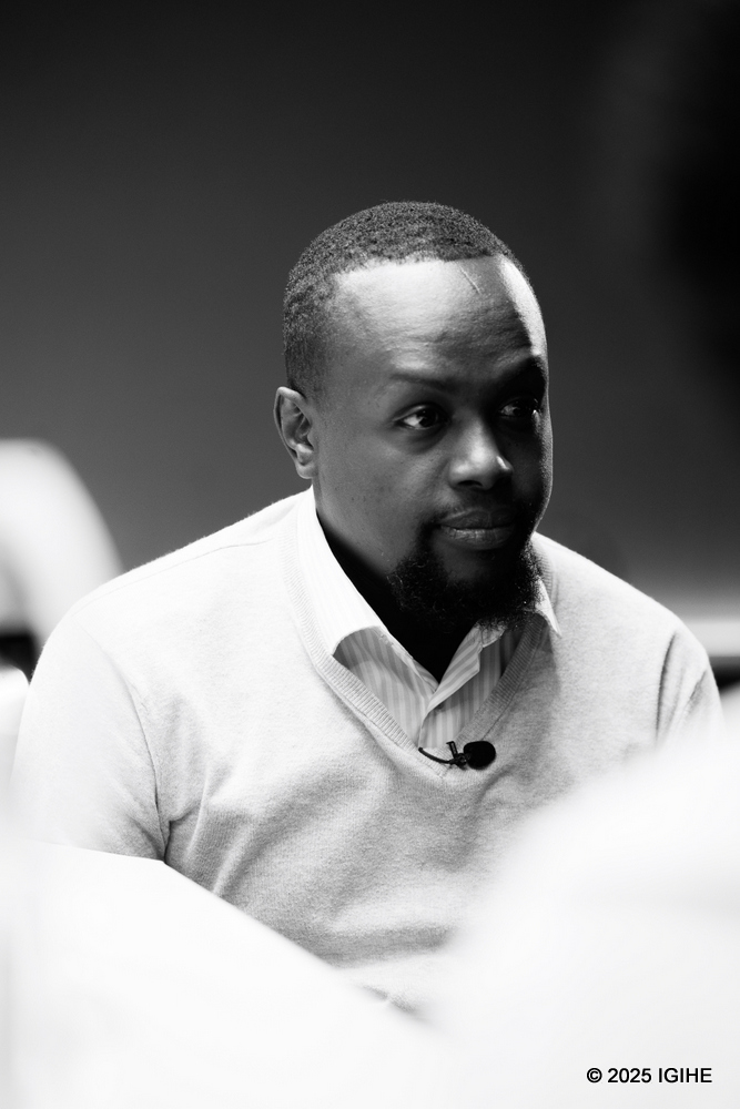 Clement asobanura ko umuhanzi wese bagiye gukorana agomba kurangwa n'ikinyabupfura
