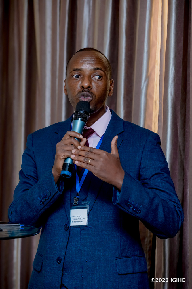 Dr. Fidele Nizeyimana yashimangiye ko imyiteguro yo gutangiza iyi kaminuza igeze kure