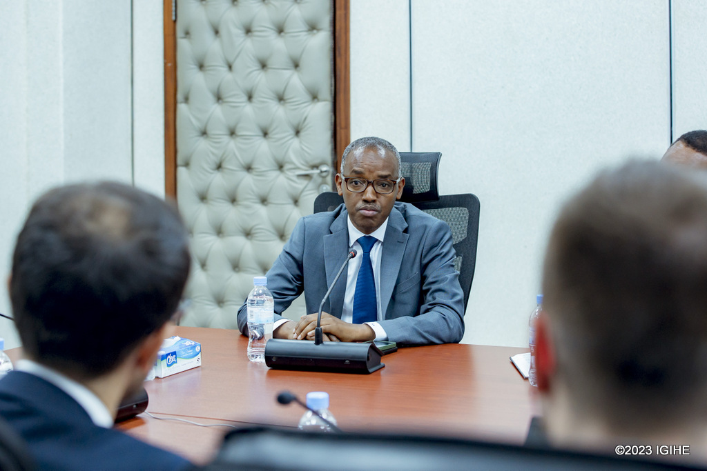Hagaragajwe ko aborozi bazungukira cyane kuri iyi nguzanyo u Rwanda rwahawe