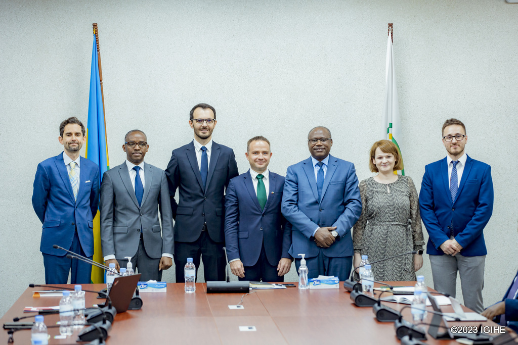 Pologne yiyemeje gukomeza gufatanya n'u Rwanda mu iterambere