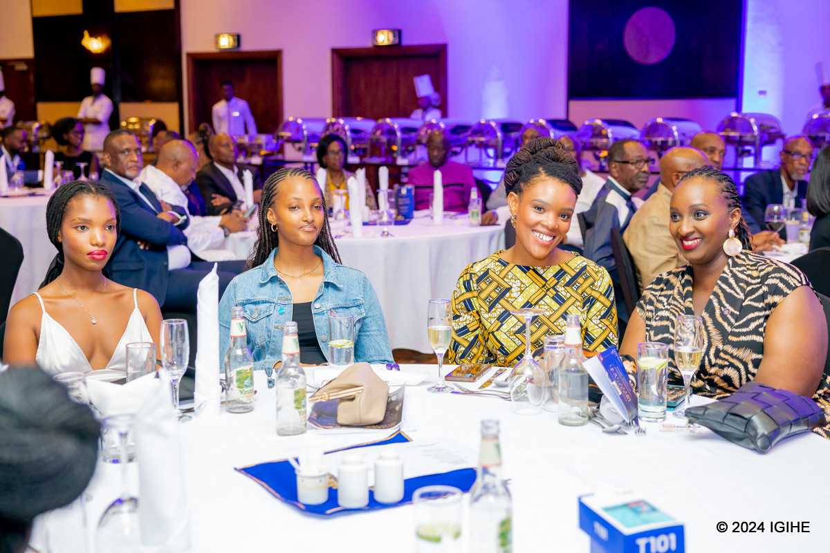 Abitabiriye uyu muhango bari bafite akanyamuneza