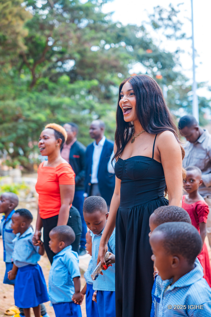 Umufasha w'Umuyobozi wa Winner Rwanda, Isimbi Model yagaragazaga akanyamuneza