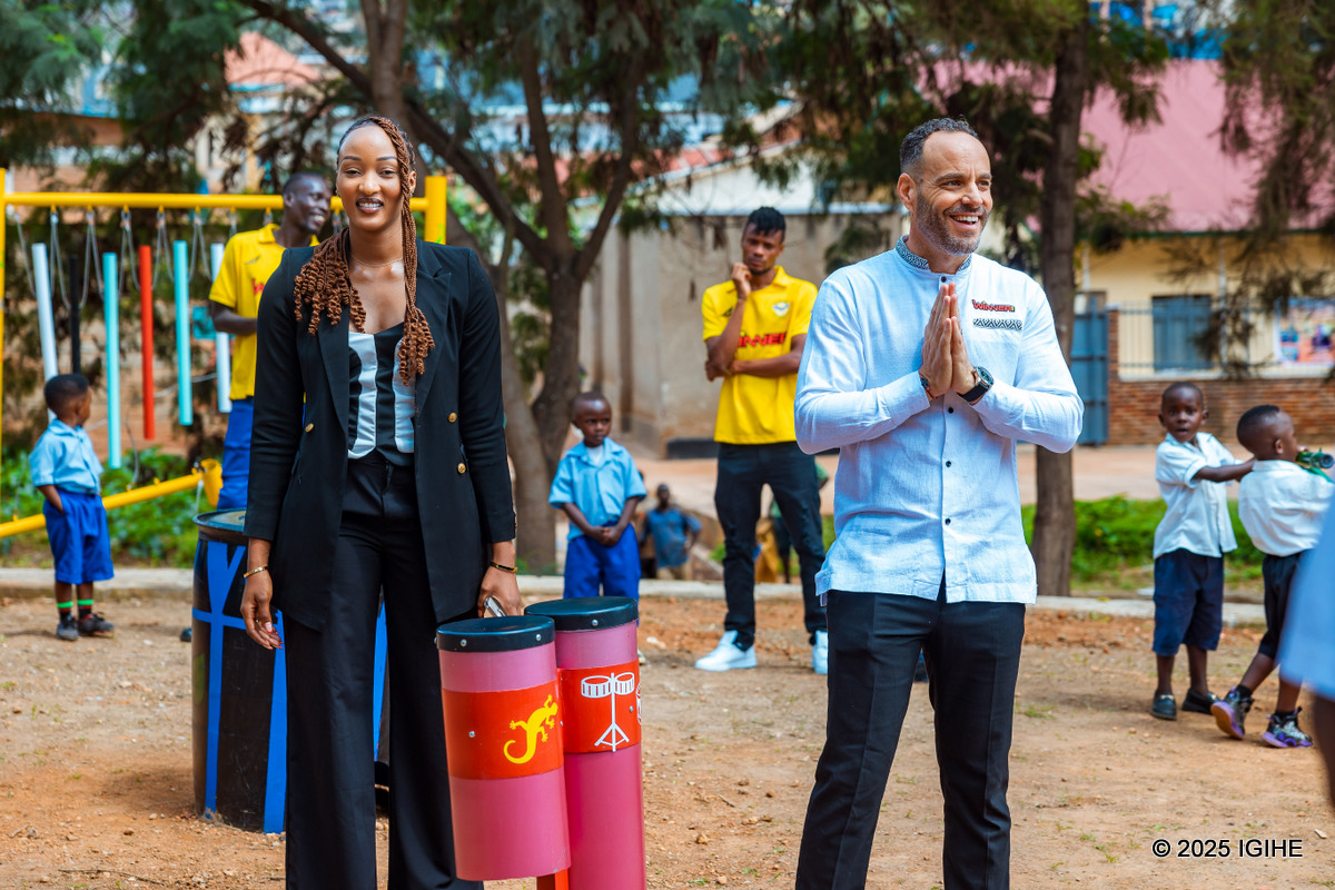 Umuyobozi wa Winner Rwanda, Shaul Hatzir (iburyo) yavuze ko igitekerezo cyo kubaka iki cyanya yagikuye iwabo muri Israel