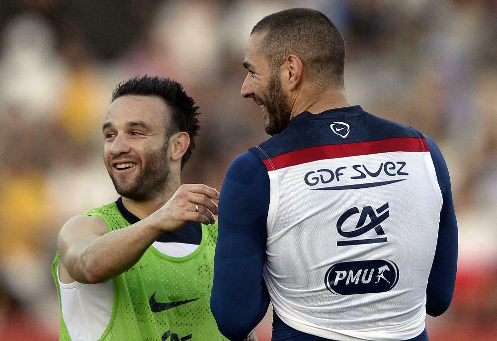 Benzema na Valbuena bakinanaga mu Ikipe y'u Bufaransa mu 2015