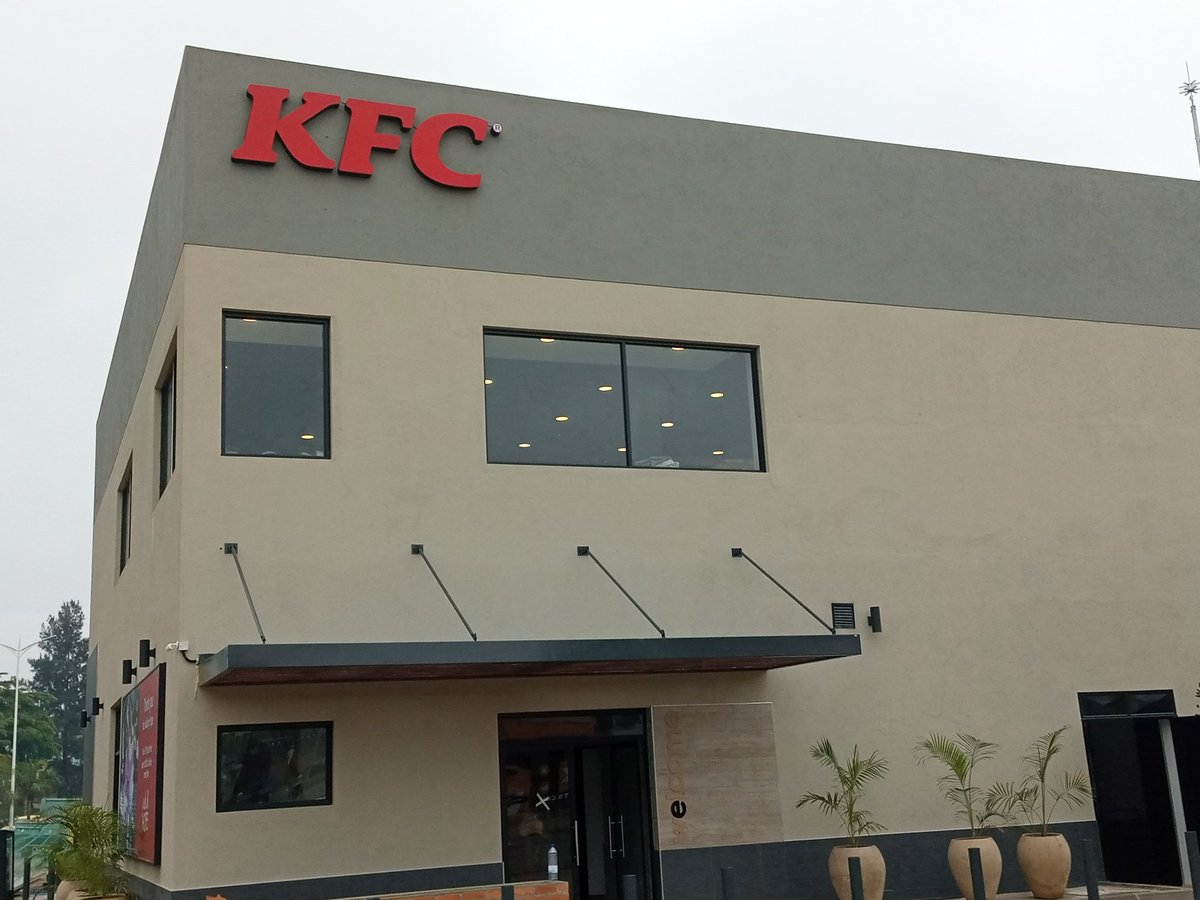 KFC iherutse gutangiza icyicaro mu Rwanda iri mu bigo 100 bikunzwe muri Afurika