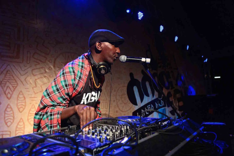 Eric Soul Kirenga asanzwe akora ubu Dj, gutegura ibitaramo, guteza imbere abahanzi no gutanga amahugurwa ku iterambere ry'umuziki