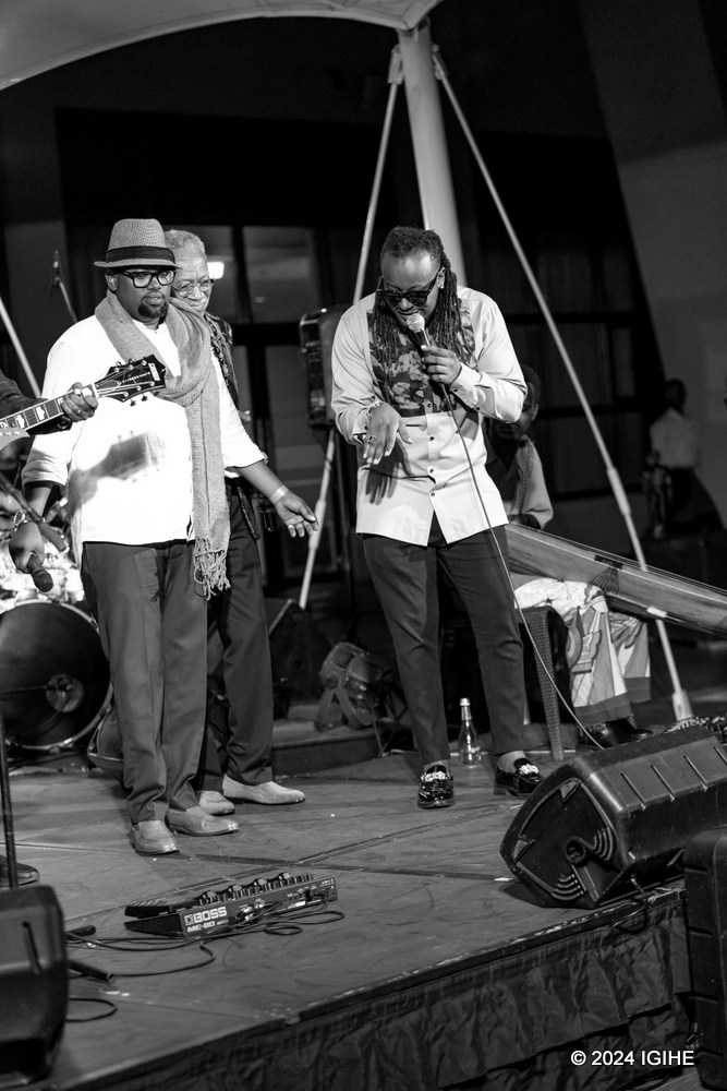 Eric Mucyo na Yvan Muziki bahuriye ku rubyiniro
