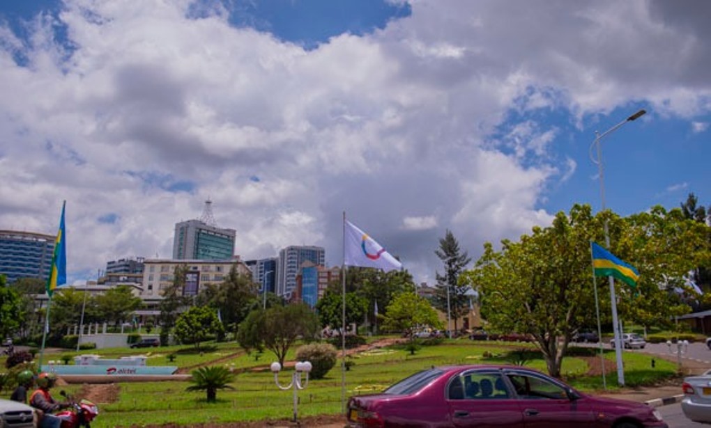 Ibendera rya Francophonie ryazamuwe muri i Kigali mu kwizihiza isabukuru yayo y'imyaka 50
