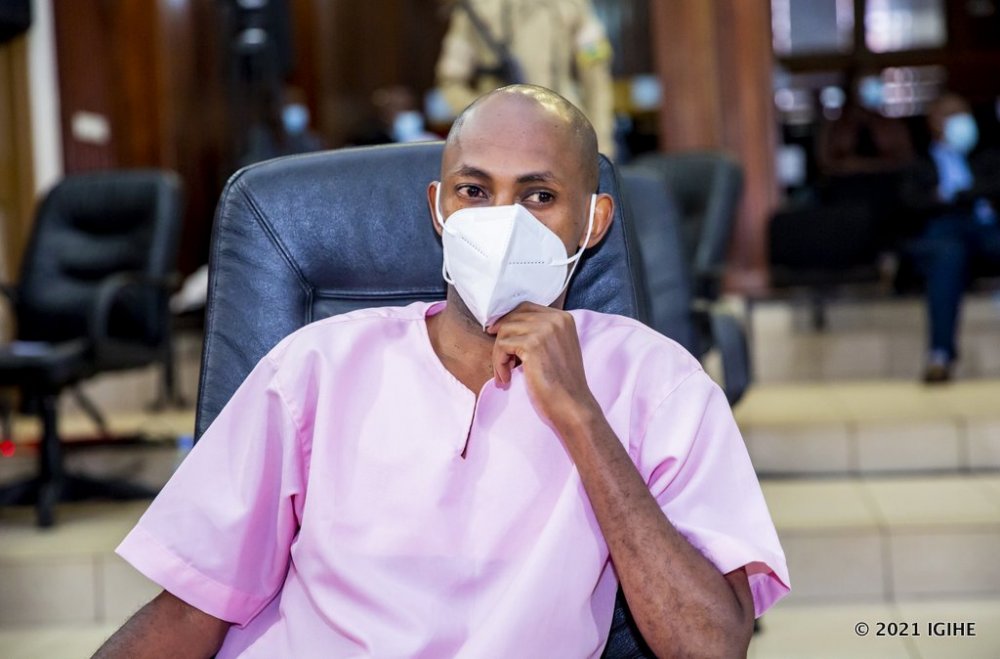 Abunganira abaregwa bongeye kugaragaza amashusho ya Nsabimana Callixte alias Sankara yemera ko ari FLN yagabye ibitero by’i Nyabimata n’ibyo muri Nyungwe byatwikiwemo imodoka