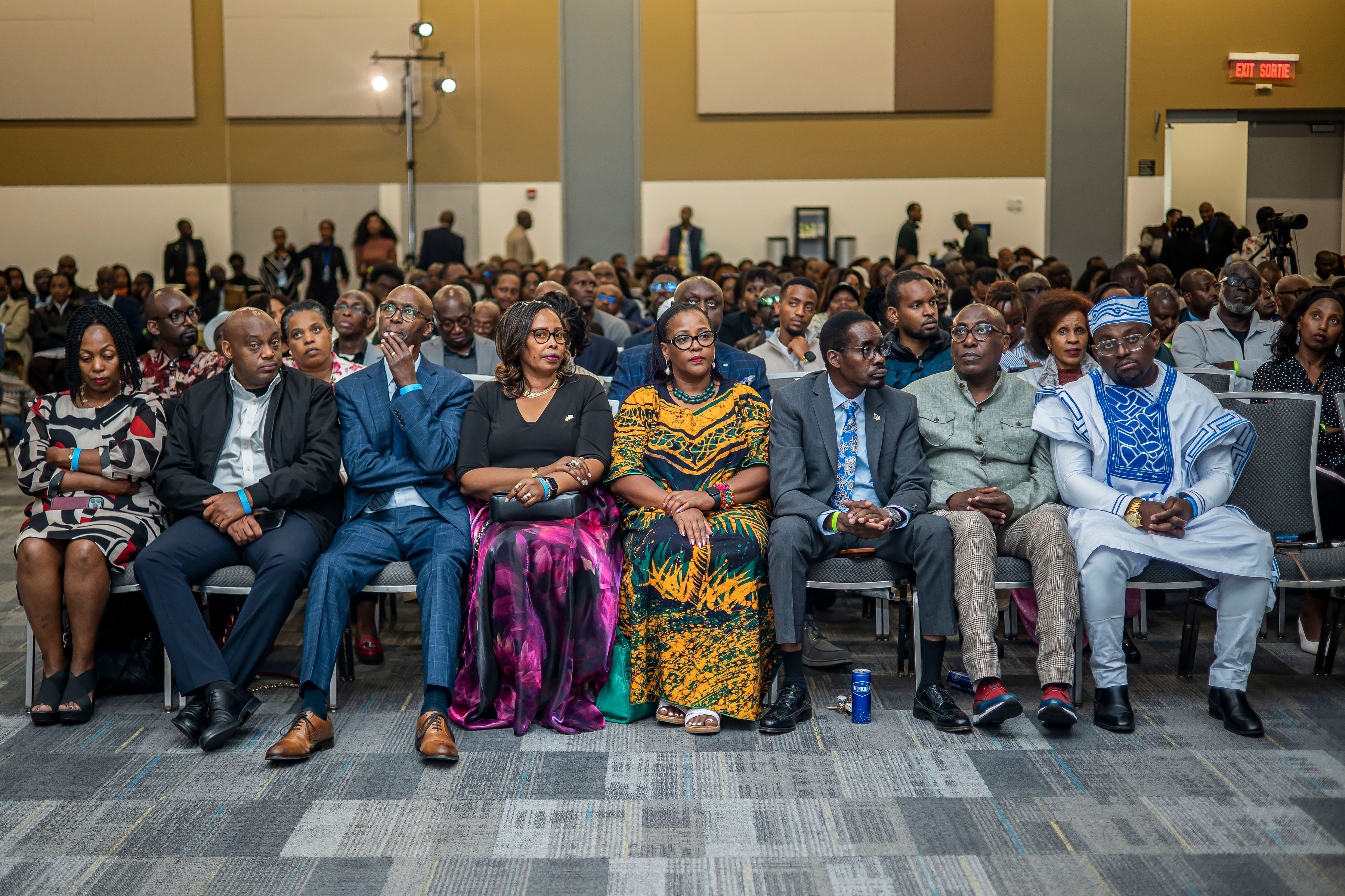 Ibiganiro byaranzwe no kuganira no gusasa inzobe ku gikwiye gukorwa ngo u Rwanda rutere imbere