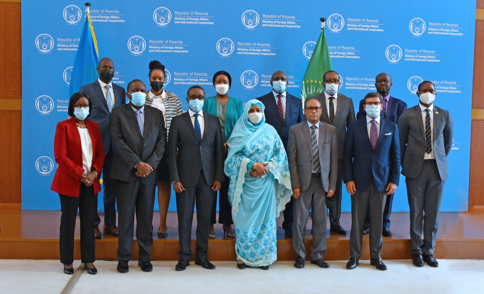 Biruta yakiriye Amira Elfadil Mohammed Elfadil n'itsinda rye