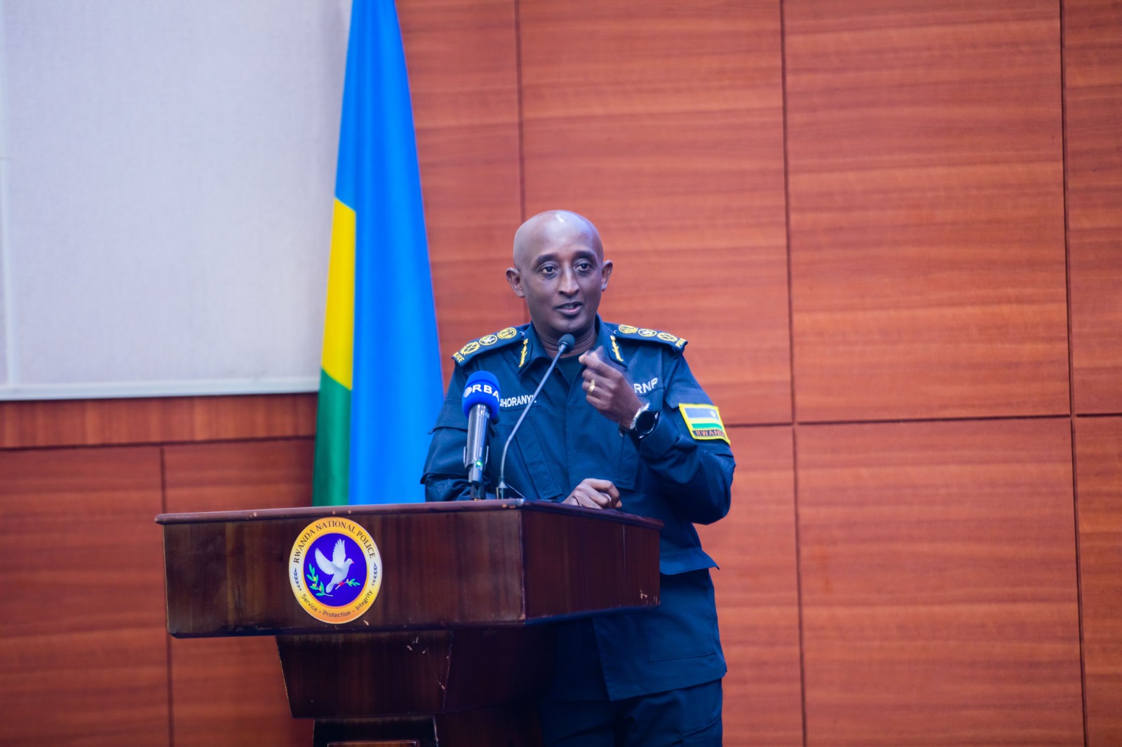 IGP Namuhoranye yagaragaje ko akamaro ka cameras zo mu muhanda atari uguhana abanyamakosa