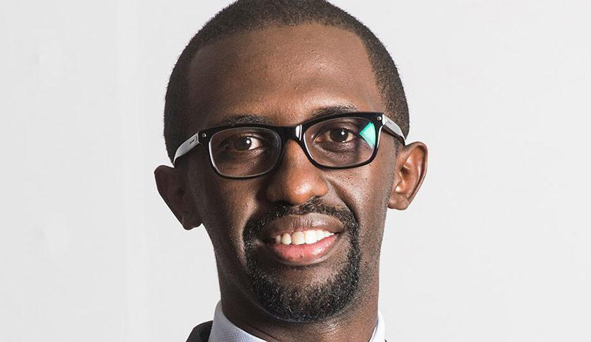 Ndatira amaze imyaka isaga icumi akora mu bigo by'itumanaho mu Rwanda