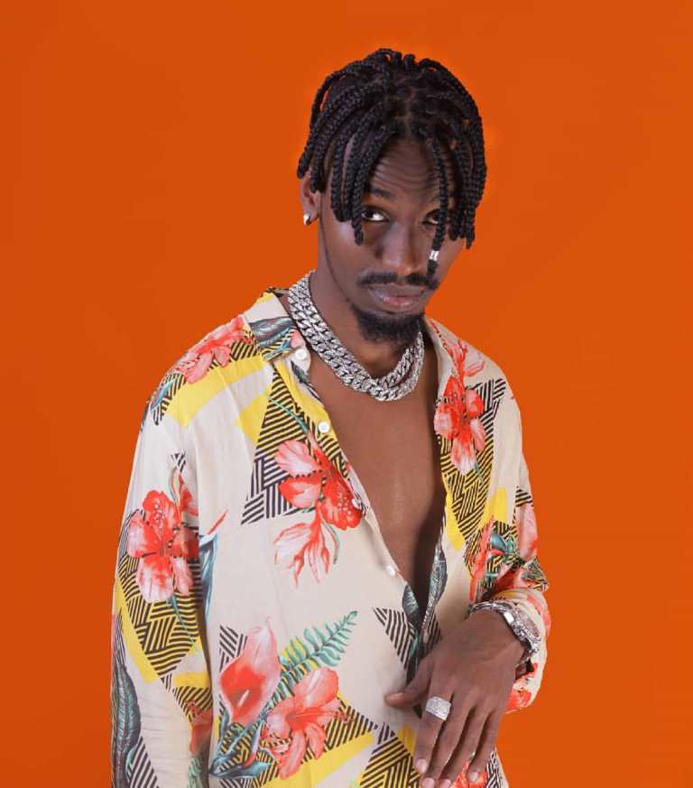 Famous Sogokuru uvukana na Humble Jizzo yinjiye mu muziki