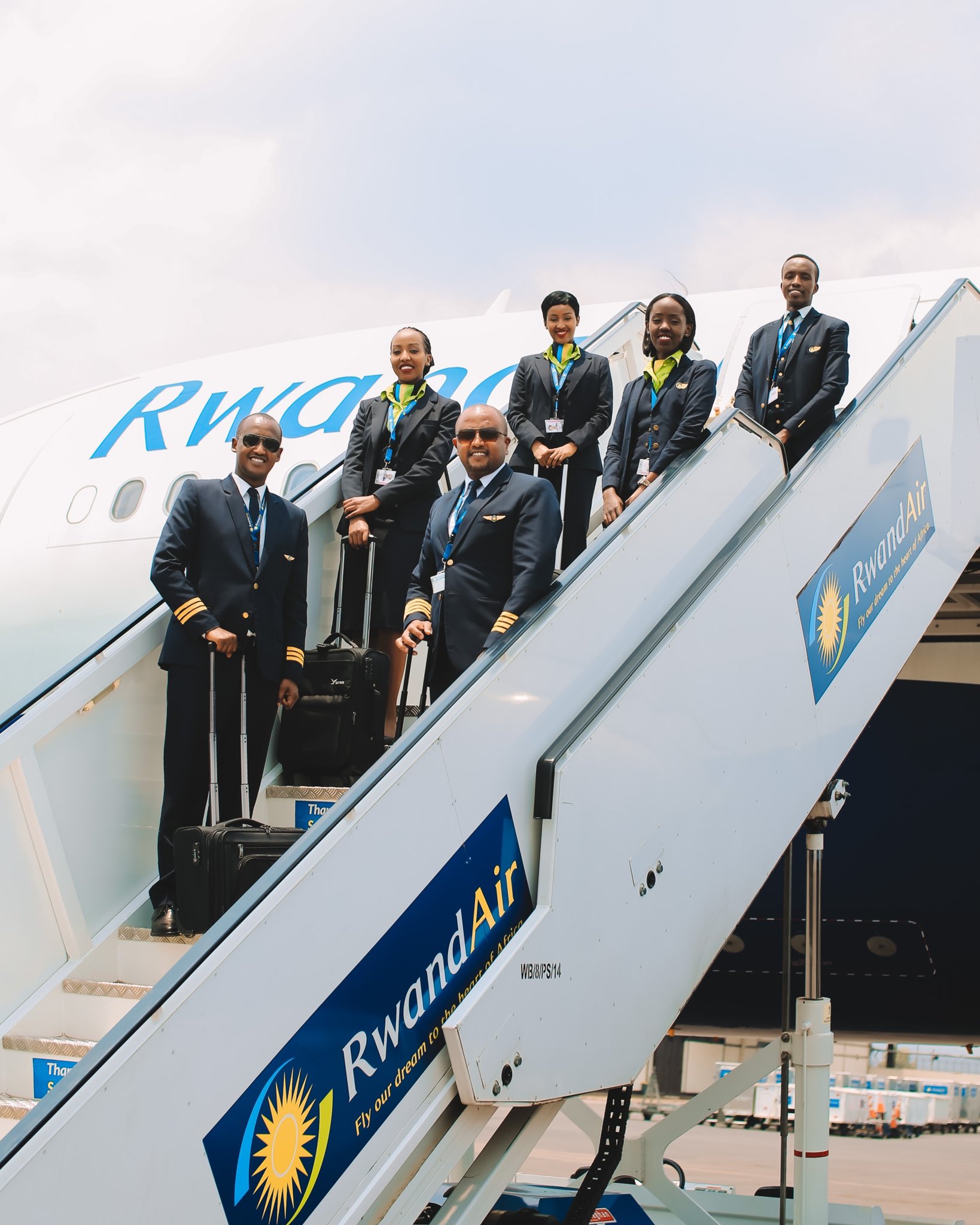RwandAir yashyizwe ku mwanya wa mbere muri Afurika nka sosiyete y’indege ifite abakozi batanga serivisi nziza