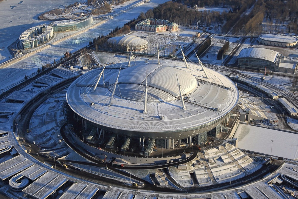 Stade izwi nka Krestovsky Stadium, Saint-Petersburg Stadium cyangwa Zenit Arena ni imwe mu zizakinirwaho iyi mikino
