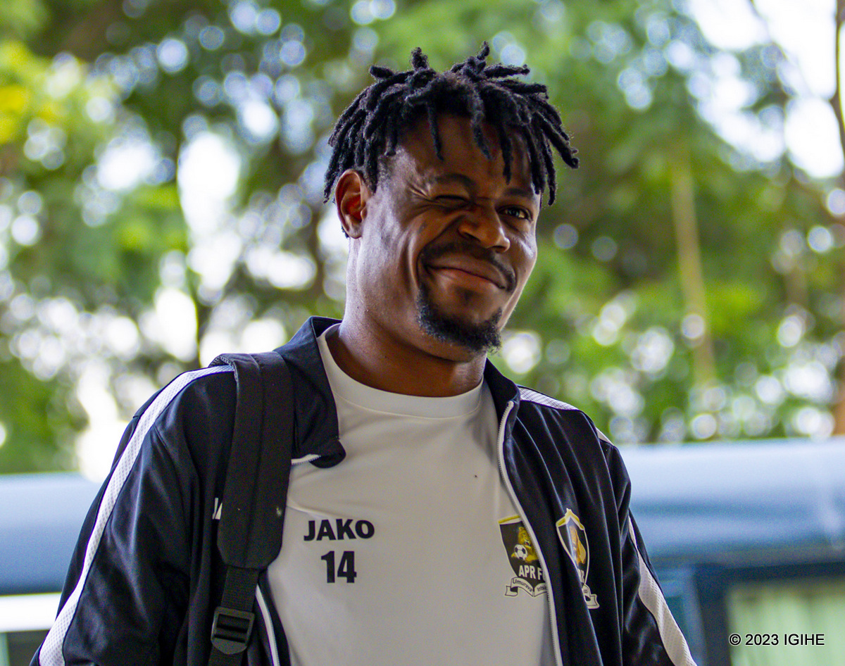 Myugariro w'Umunya-Cameroun, Salomon Bindjeme, na we ari mu bahejwe mu mikino ya APR FC bitewe n'ibyemezo bya Karim Kouda