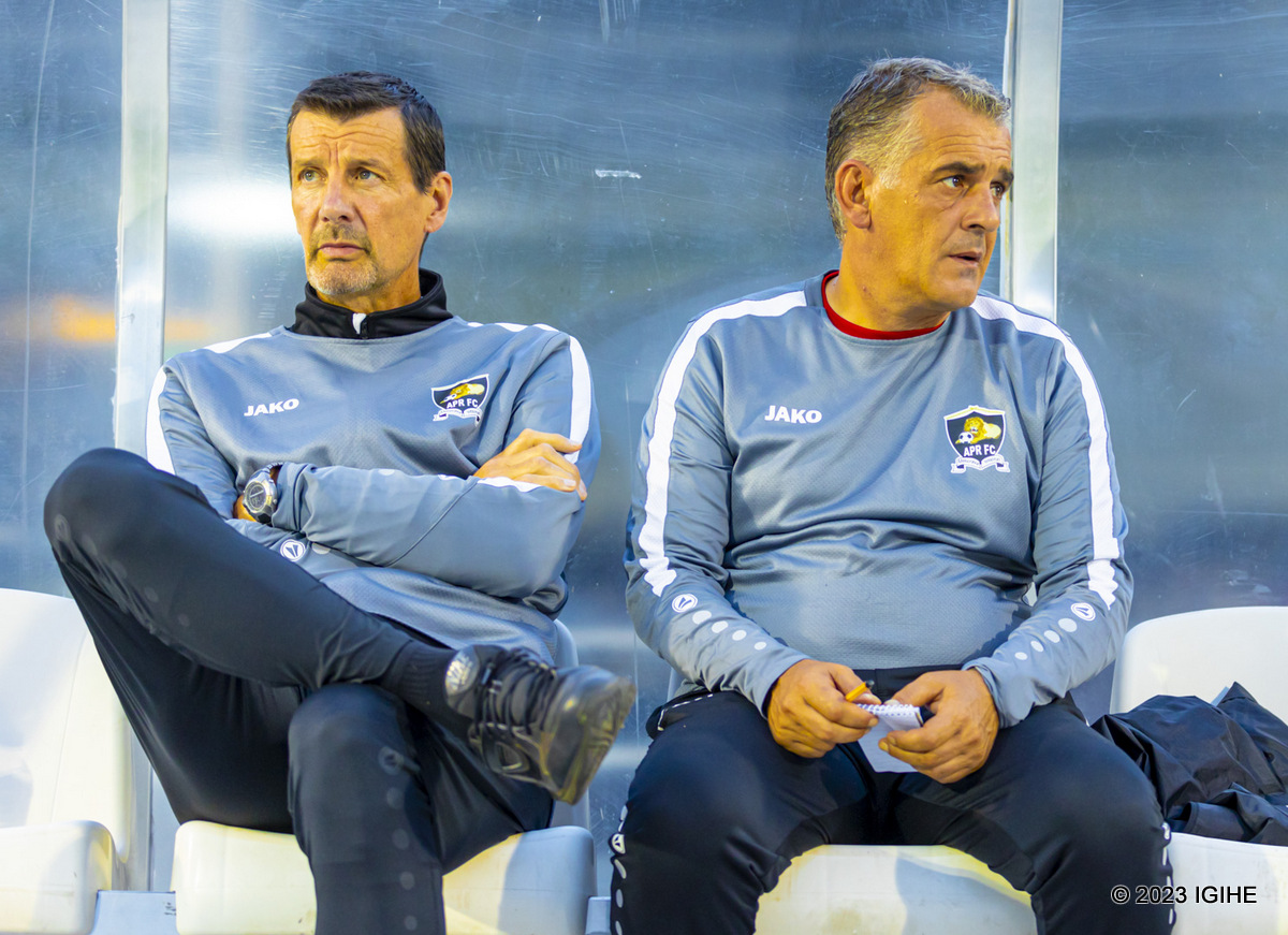 Umutoza wungirije wa APR FC, Karim Kouda, ashinjwa kuvangira Umukuru Thierry Froger