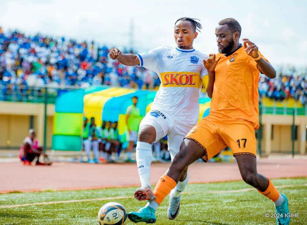 Muhire Kevin ni umwe mu bakinnyi bakundwa n'abafana ba Rayon Sports cyane