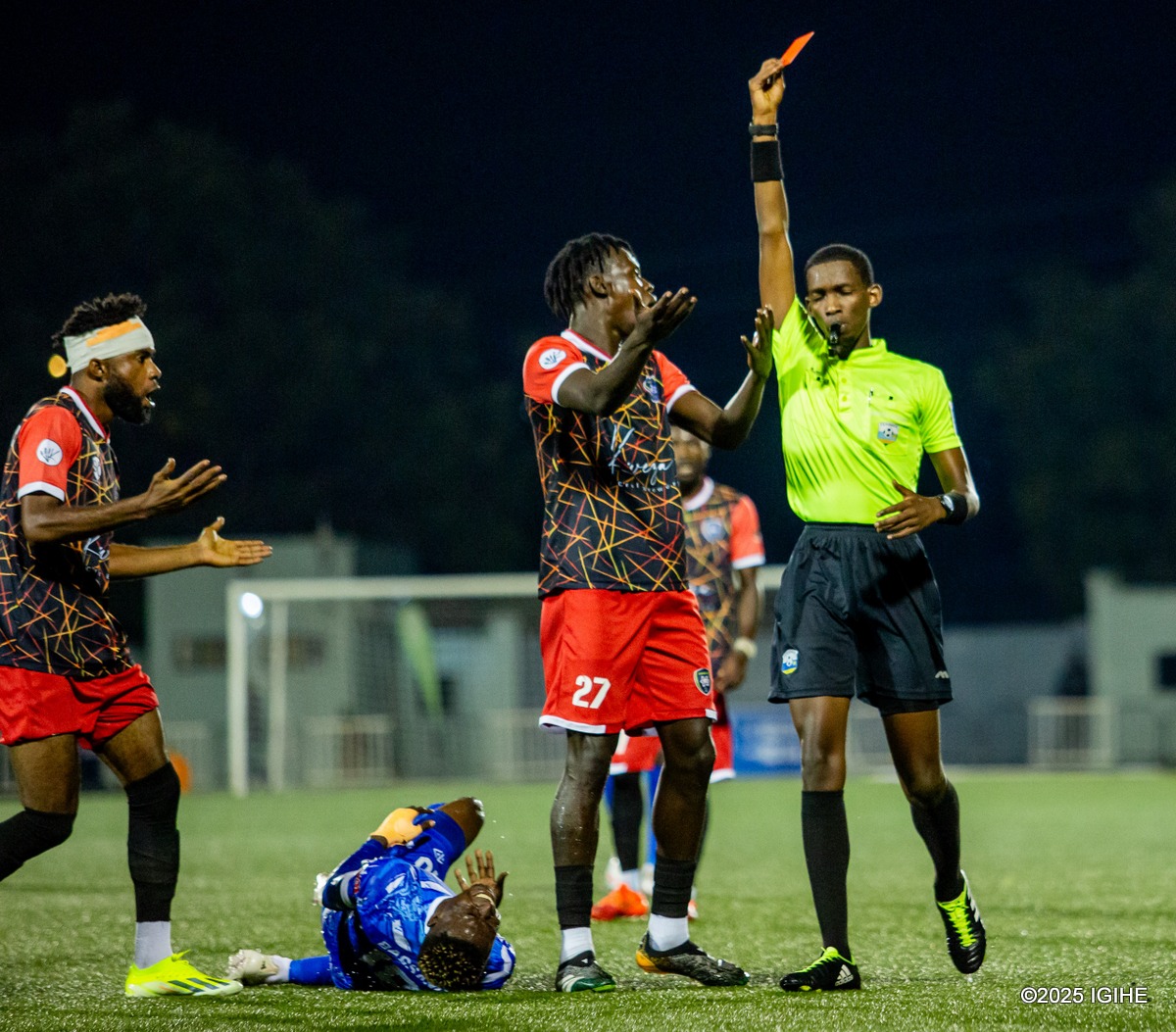 FERWAFA yateye utwatsi Amagaju FC ku ikarita y'umutuku yahawe Rwema Amza