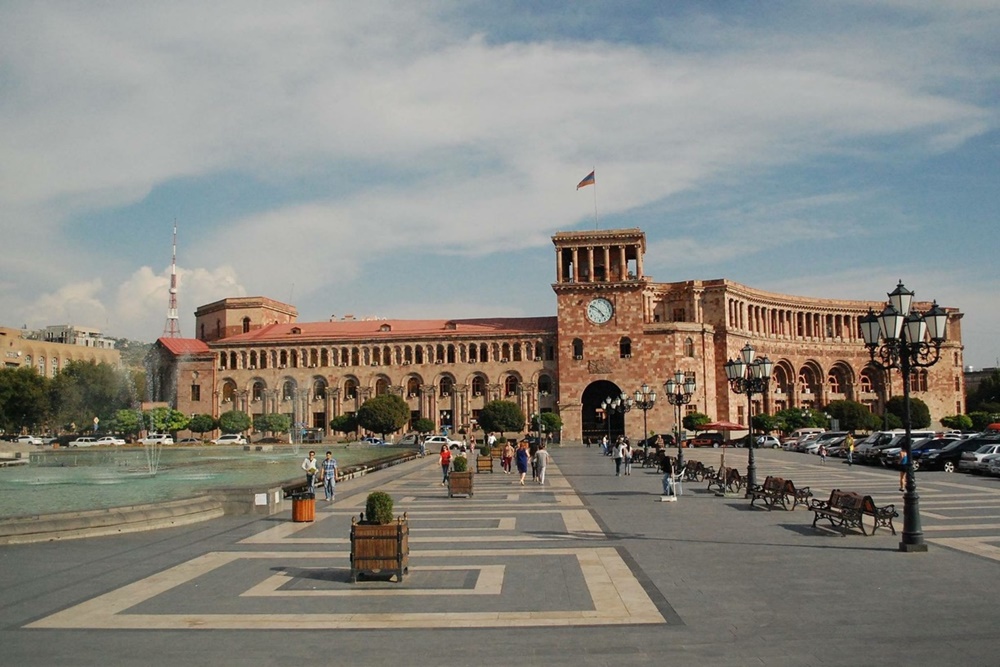 Republic Square ni ahantu habera ibirori bitandukanye muri uyu mujyi