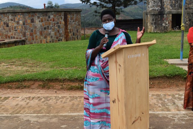 Abayisenga Theodette yavuze ko abana b'i Nyange baranzwe n'ubutwari kuko banze kwitandukanya