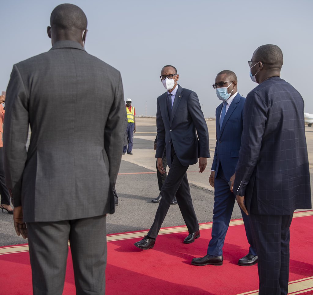 Ubwo Perezida Kagame yari ageze i Dakar