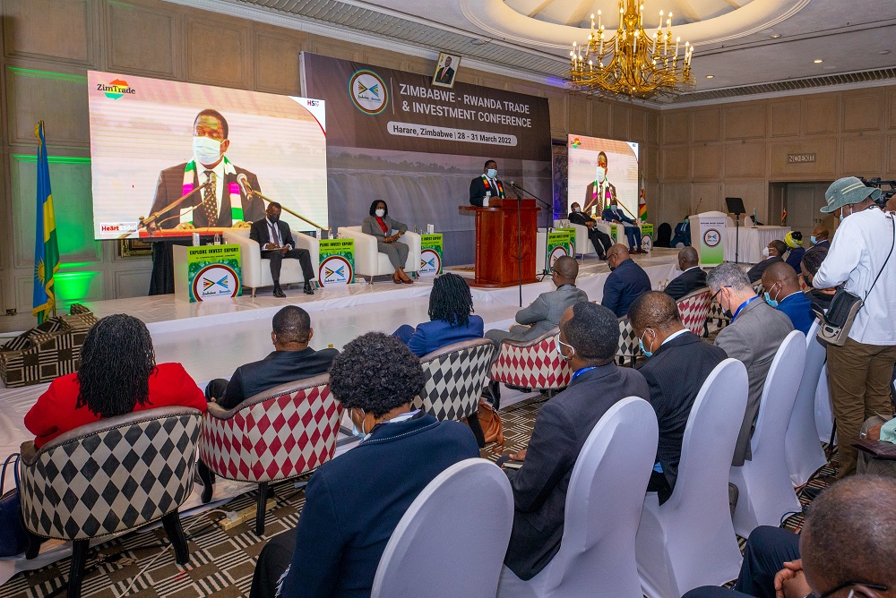 Ibi biganiro bigamije kuzamura ubucuruzi n'ishoramari hagati y'u Rwanda na Zimbabwe