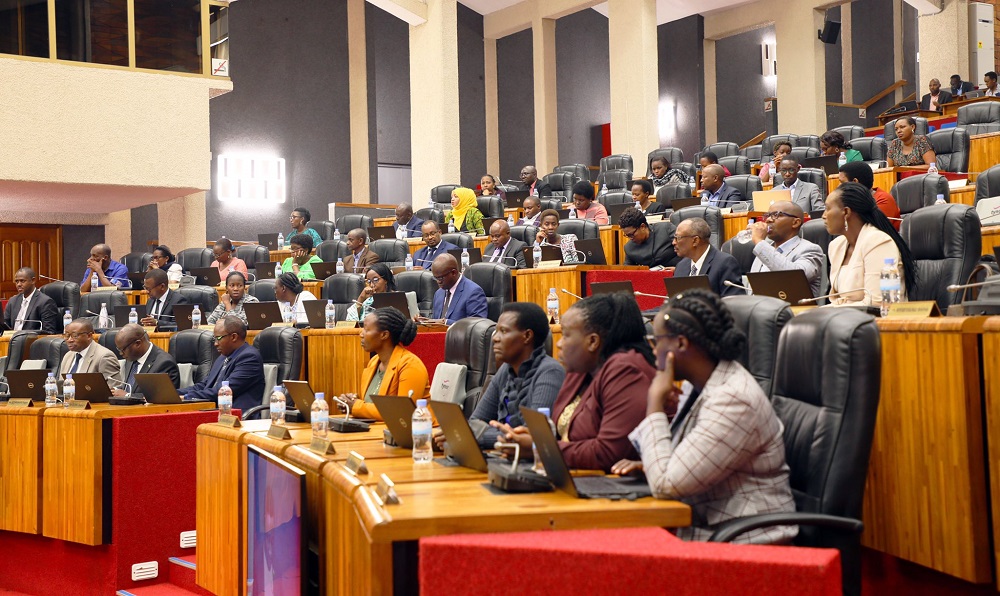 Abagize Inteko Ishinga Amategeko y’u Rwanda bagaragaje ko batumva neza impamvu u Rwanda rutererura ngo ruce burundu ibikorwa byo guhinga no gucuruza itabi kandi rudasiba kugaragaza ko ari ribi ku buzima bw’umuntu