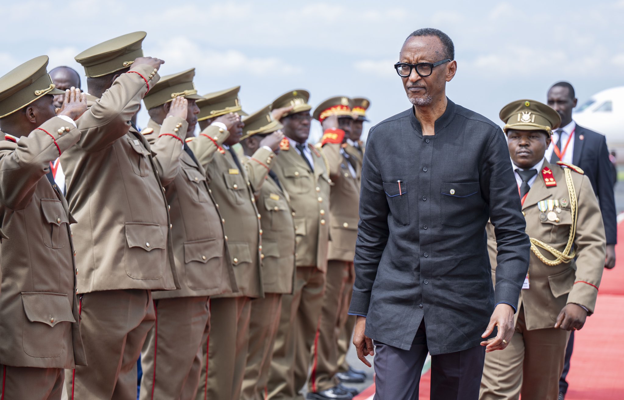 Perezida Paul Kagame yongeye kugirira uruzinduko i Burundi nyuma y'imyaka 10 yari ishize atagerayo