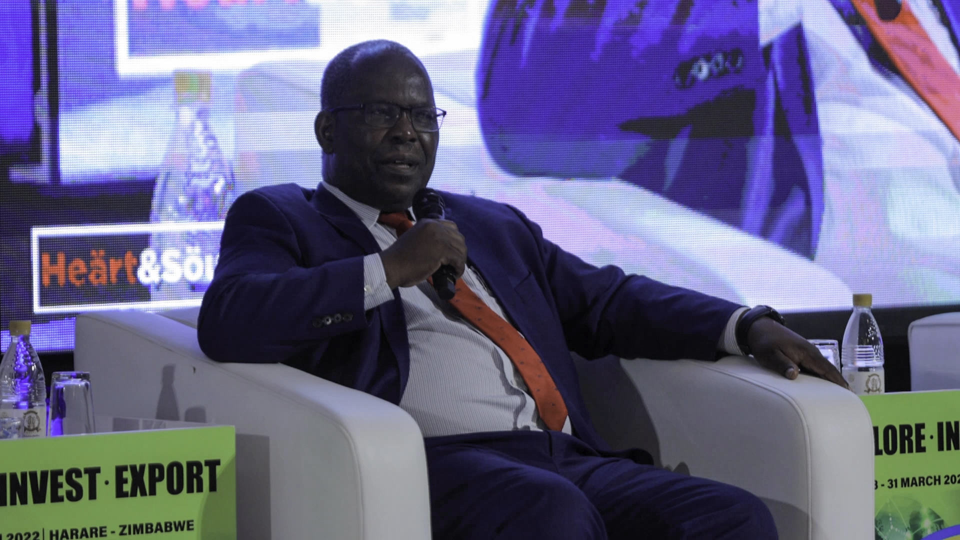 Umunyamabanga muri Minisiteri ishinzwe Amashuri makuru, guhanga Udushya, Siyansi n’Ikoranabuhanga, Prof. Fanuel Tagwira, yasobanuye ko urwego rw’uburezi muri Zimbabwe rwateye imbere binyuze mu gushyira mu bikorwa gahunda ya ‘Education 5.0’