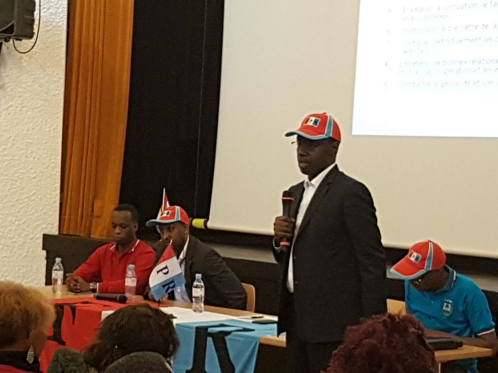 Ambasaderi Dr. François Xavier Ngarambe yasabye abanyamuryango ba FPR-Inkotanyi mu Busuwisi kurushaho gukurikiza amahame y'umuryango