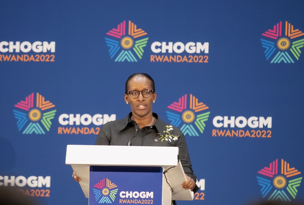 Madamu Jeannette Kagame yasabye umwihariko mu kwita ku bibazo by’ubuzima bwo mu mutwe byugarije Isi