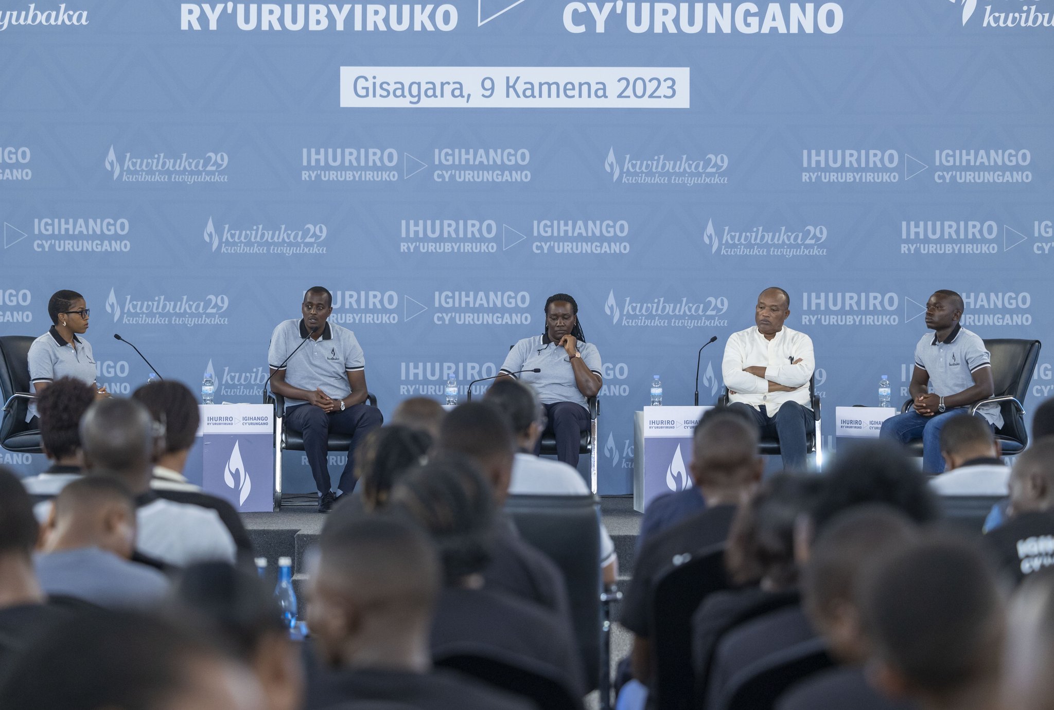Urubyiruko rwaganirijwe na Gasore Serge, Uwacu Julienne, Tom Ndahiro na Mukiza Willy Maurice