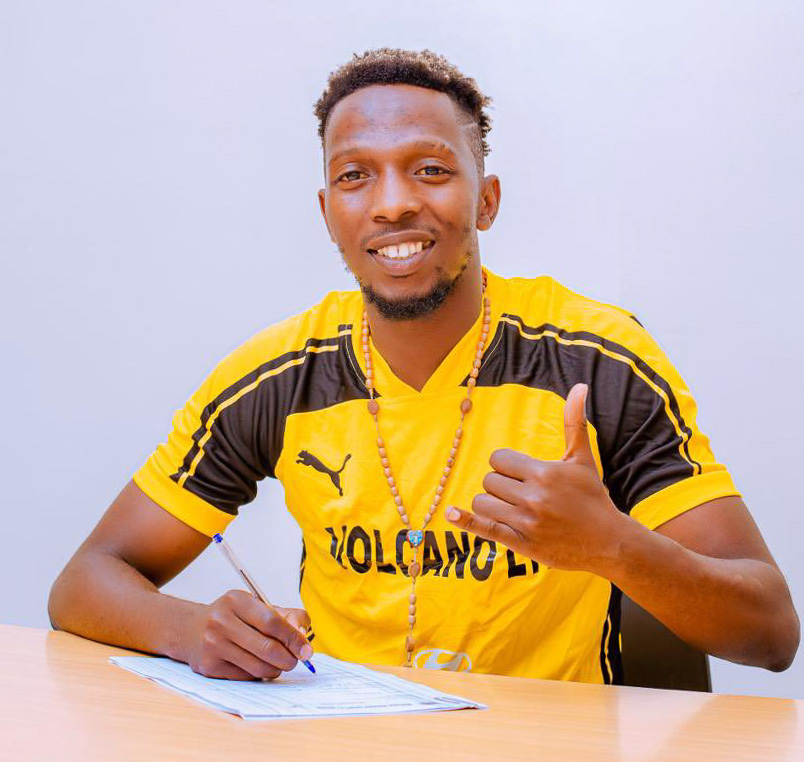Myugariro w'ibumoso Muvandimwe Jean Marie Vianney yasinye imyaka ibiri muri Mukura VS
