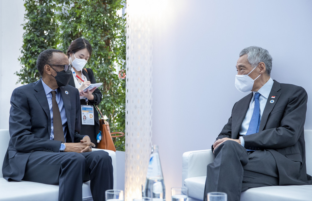 Perezida Kagame aganira na Minisitiri w'Intebe wa Singapore, Lee Hsien Loong