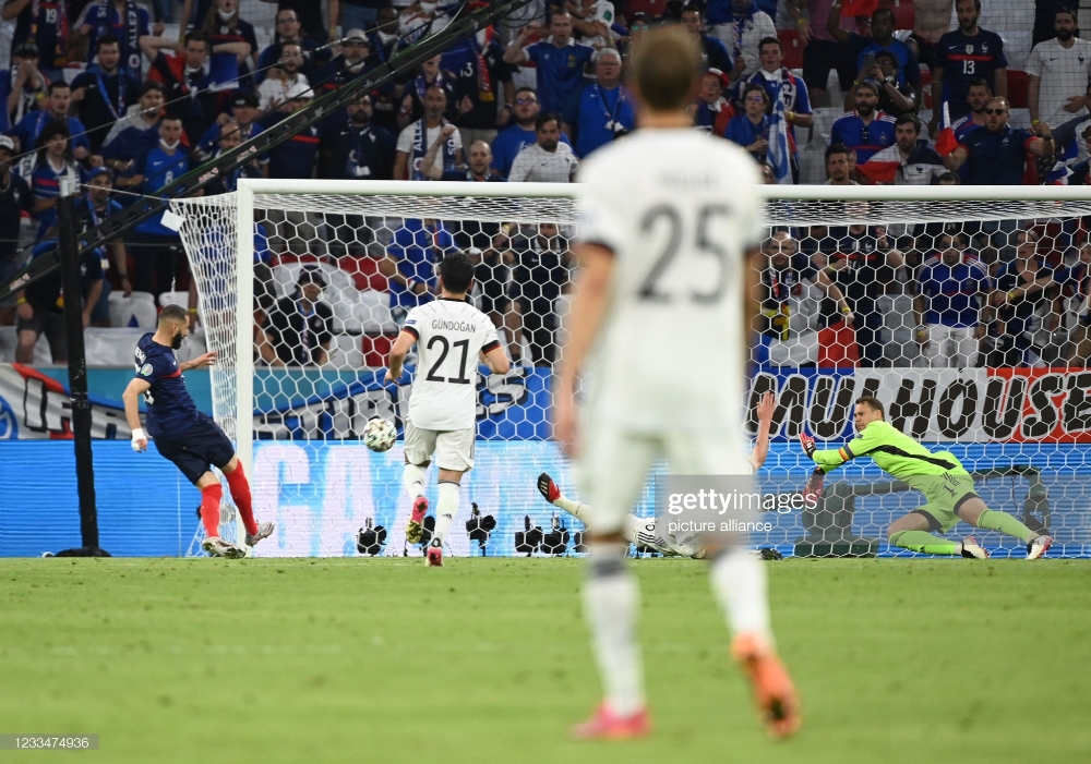Karim Benzema yatsinze igitego cyanzwe mu minota ya nyuma