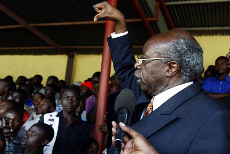 Mu matora ya Perezida ya 2003, Twagiramungu yaje mu Rwanda kwiyamamaza ariko ntiyabasha gutsinda