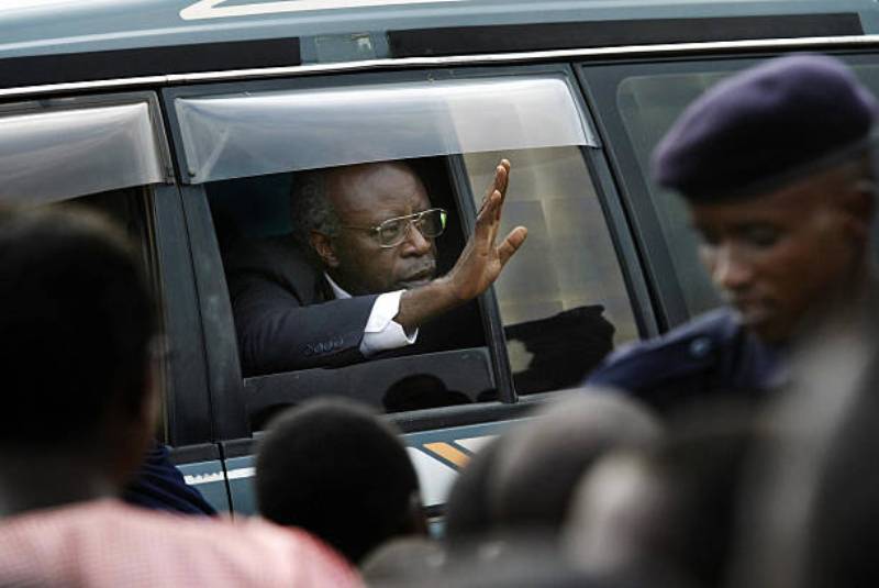 Nubwo yari yaravuye mu Rwanda atavuga rumwe n'ubuyobozi, mu 2003 Twagiramungu yemerewe kuza kwiyamamaza ahabwa n'abamucungira umutekano