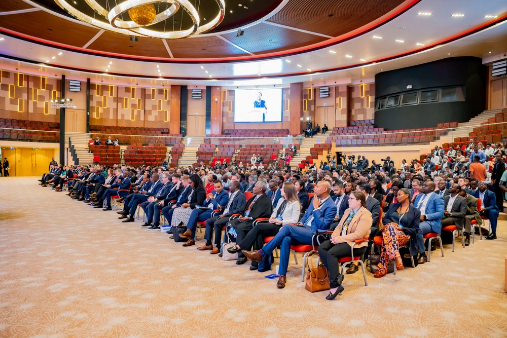 Abashoramari barenga 100 bo mu Bwongereza bahuye na bagenzi babo bo mu Rwanda baganira ku mahirwe ari muri uru rwego