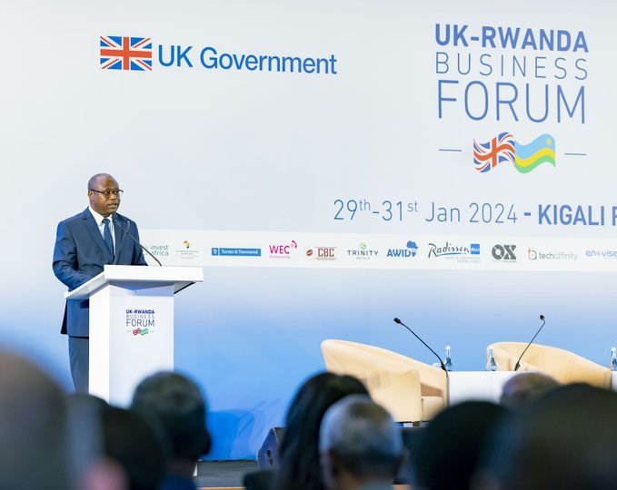 Minisitiri Dr Uzziel Ndagijimana yagaragaje ko ishoramari ry'u Bwongereza mu Rwanda ryarenze miliyari 800 Frw