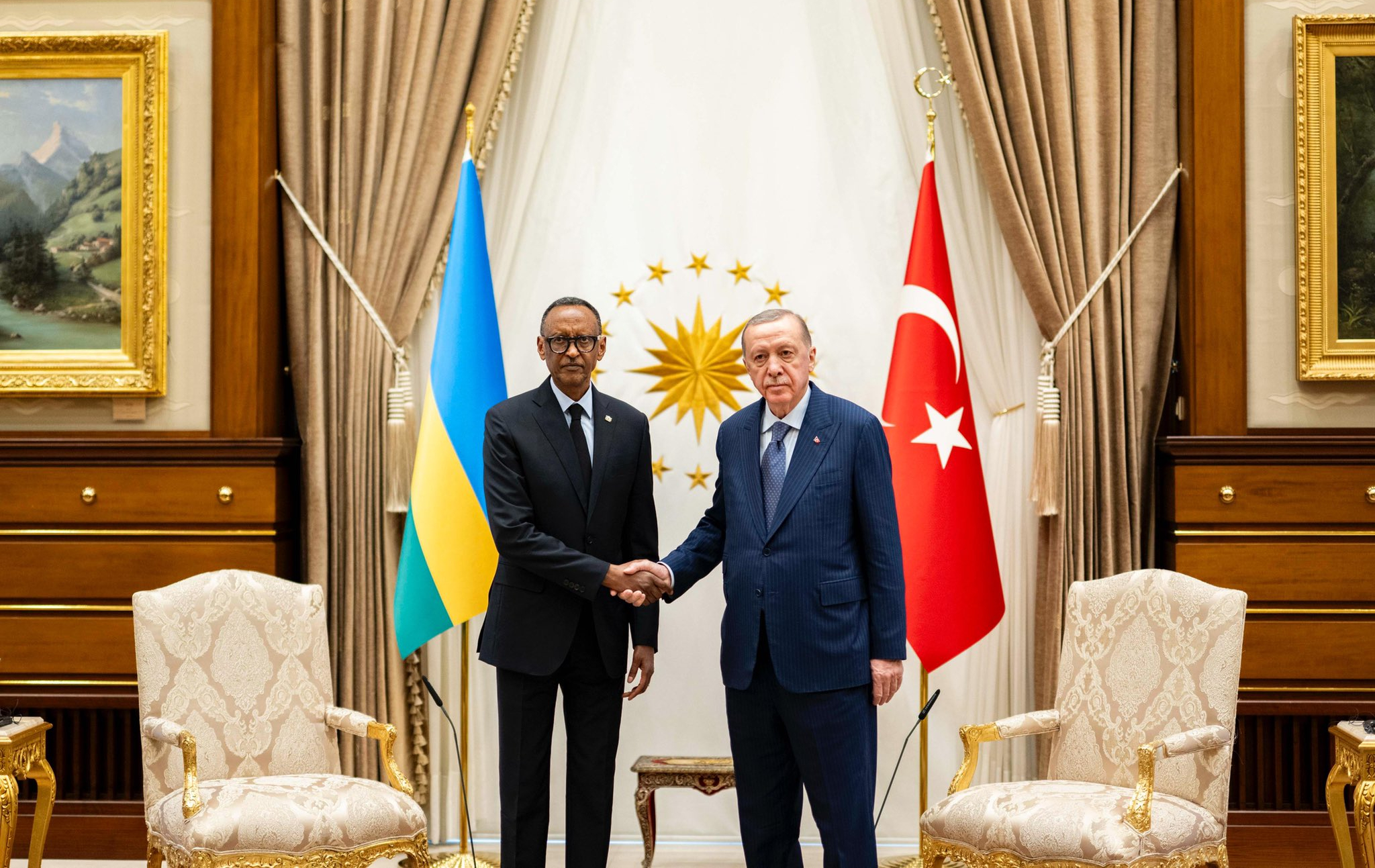 Erdoğan wa Turikiya yijeje Perezida Kagame ubufatanye mu nganda za gisirikare