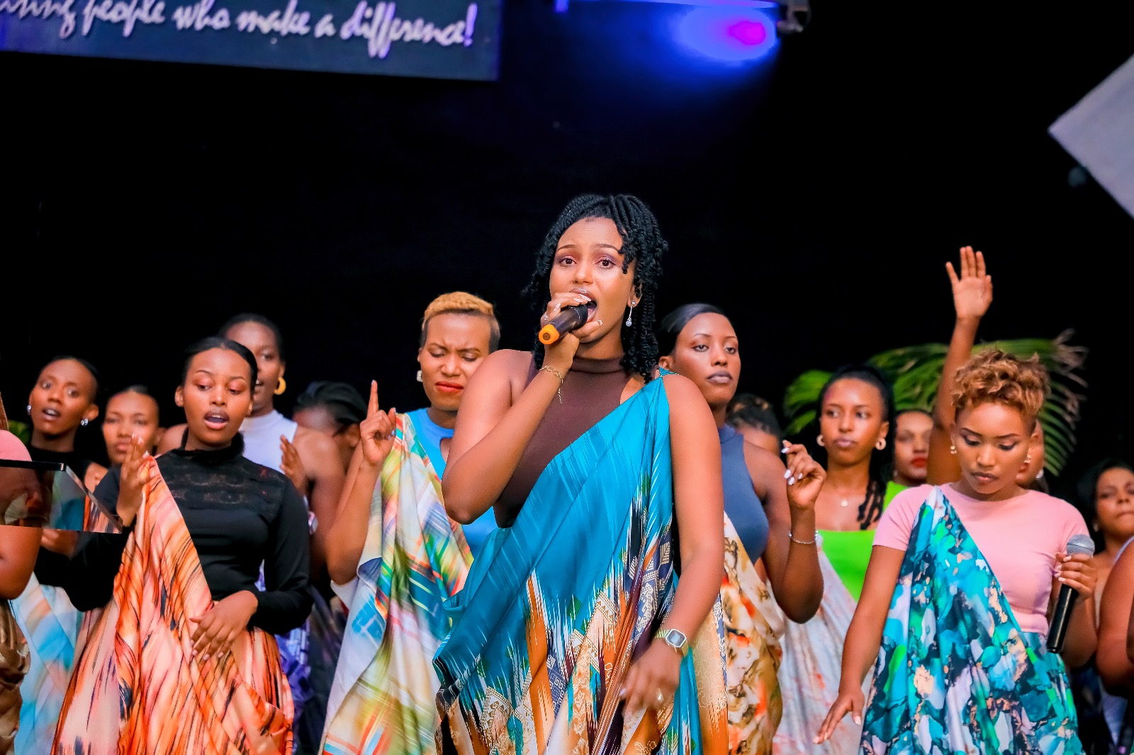 Gisubizo Ministries ikundwa n'abatari bake mu bakurikira umuziki wo kuramya no guhimbaza Imana