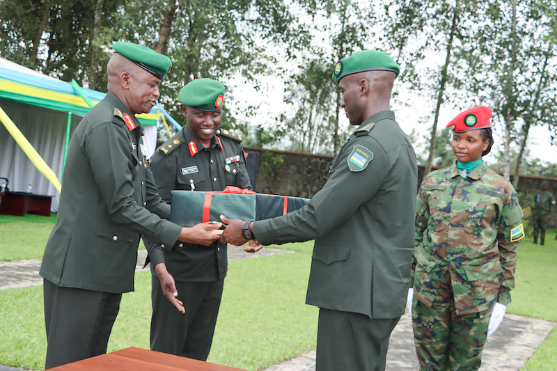 Abitwaye neza muri aya masomo bashimiwe