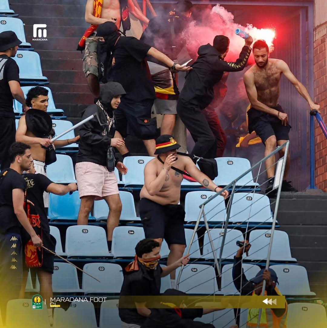 ES Tunis yaciwe ibihumbi 15$ kuko abafana bayo bacanye umuriro muri stade