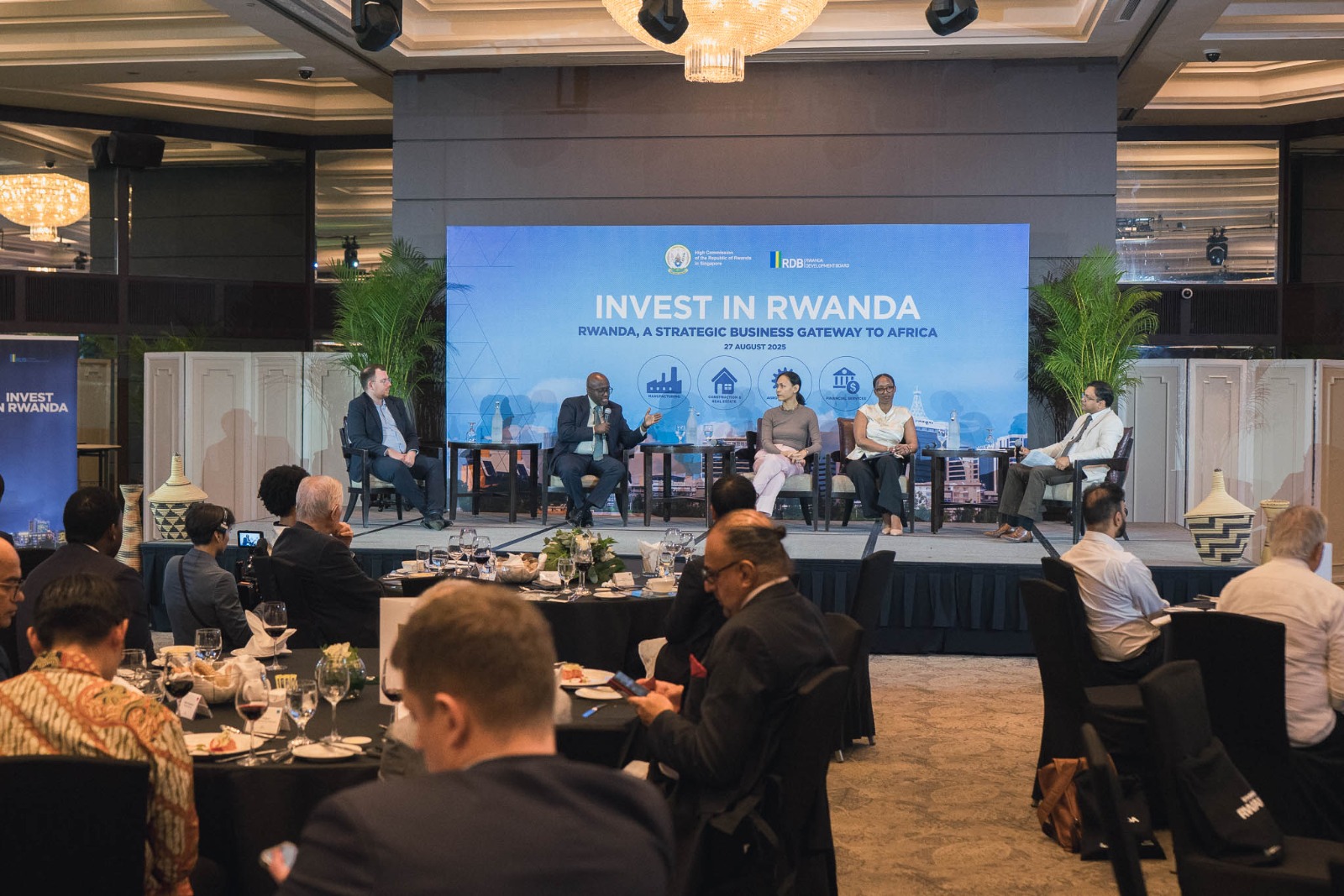 Abashoramari bagaragarijwe impamvu bakwiye gushora imari mu Rwanda