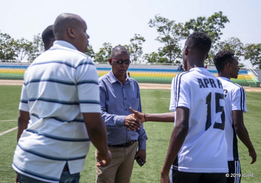 Rwabuhihi asezera kuri Team Manager wa APR FC Lt. Col. Sekaramba Sylvestre
