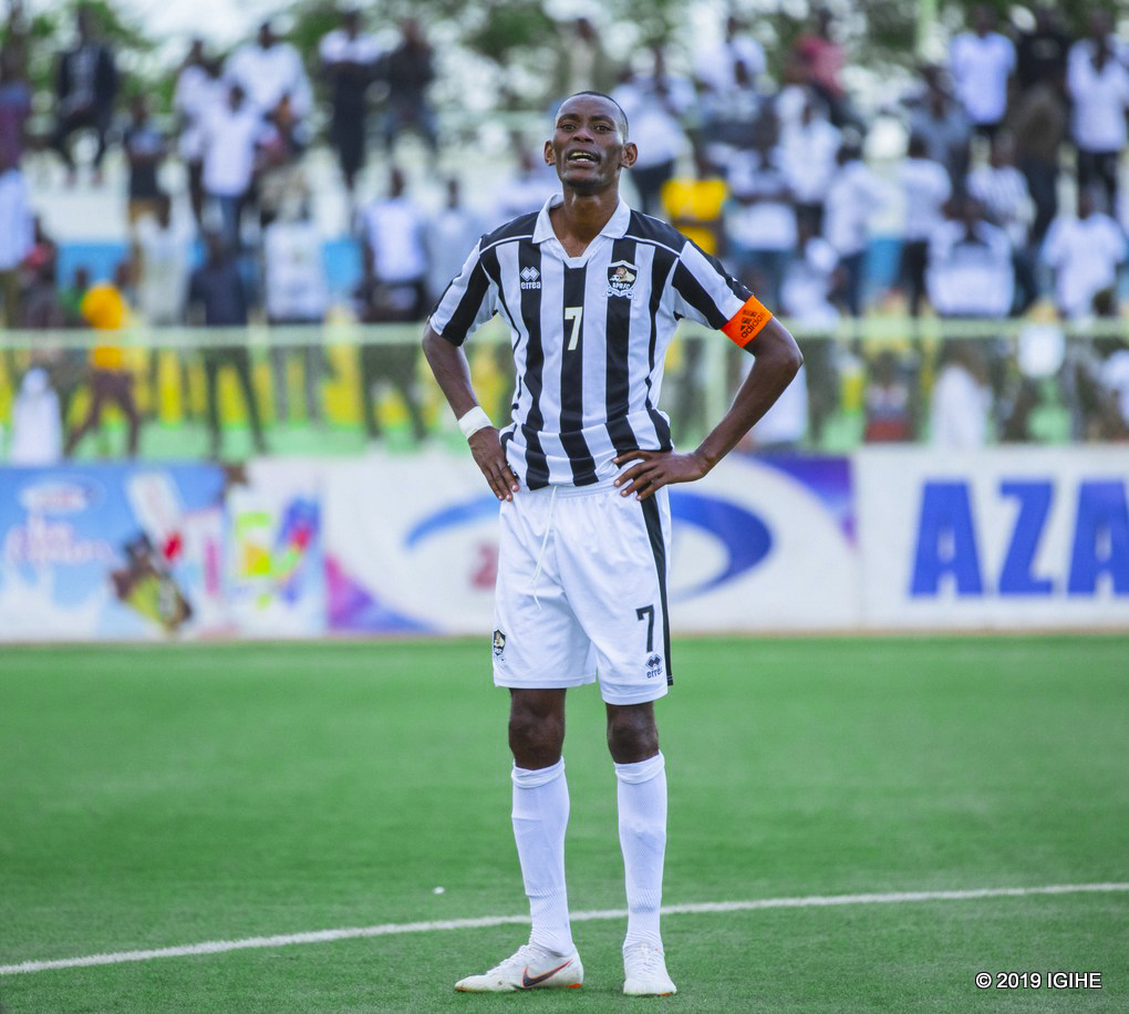 Uwari Kapiteni wa APR FC, Mugiraneza Jean Baptiste ''Migi'' yasezerewe azira imyitwarire mibi hanze y'ikibuga